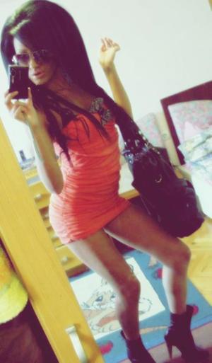 Lara from Virginia is looking for adult webcam chat