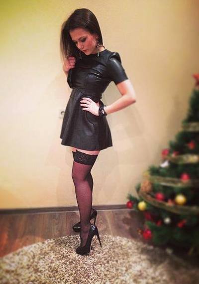Escorts like Mariam are down to fuck you now!