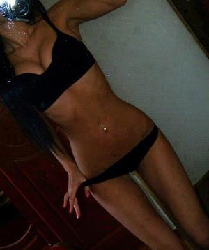 Genoveva from South Greeley, Wyoming is looking for adult webcam chat
