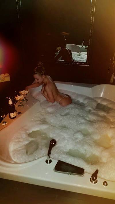 Tracy from Illinois is the best local fuck buddy you can ever find