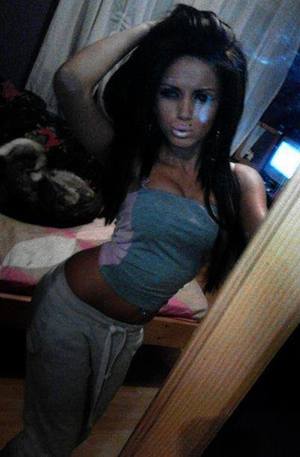 Angie from Illinois is looking for adult webcam chat