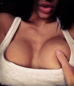 Charla from Sisters, Oregon is looking for adult webcam chat