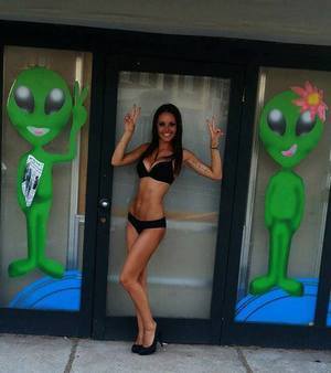 Alanna from Kansas is interested in nsa sex with a nice, young man