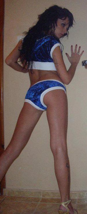 Looking for local cheaters? Take Leila from Minnesota home with you
