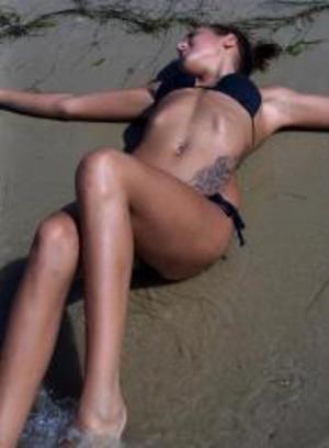 Zariah from North Dakota is looking for adult webcam chat