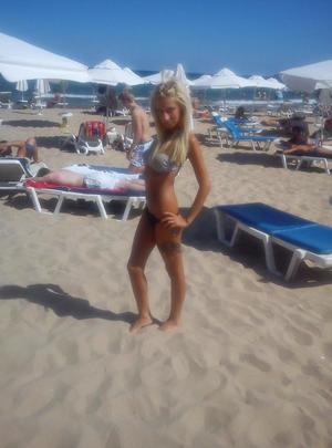 Aliza from Ohio is looking for adult webcam chat