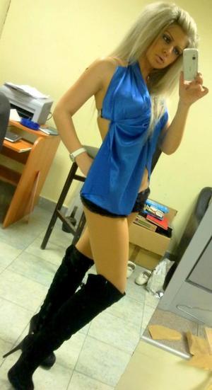 Meet local singles like Emmalyn from Connecticut who want to fuck tonight