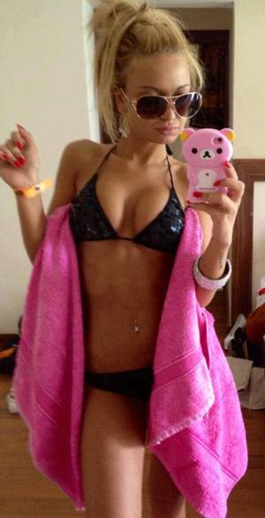 Kiara from Virginia is looking for adult webcam chat