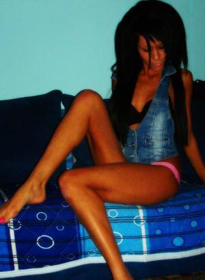 Valene from Orofino, Idaho is looking for adult webcam chat