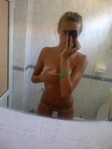 Looking for local cheaters? Take Evie from Rhode Island home with you